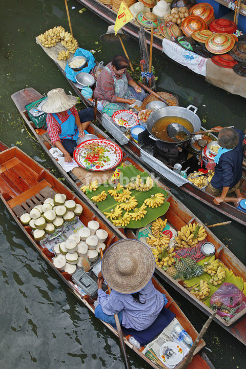 Damnoen Saduak Floating Market Thailand