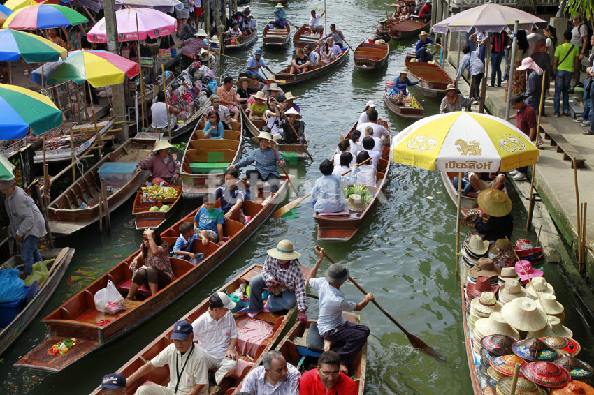 Damnoen Saduak Floating Market Thailand