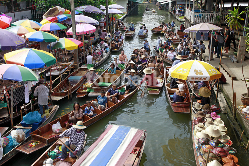 Damnoen Saduak Floating Market Thailand